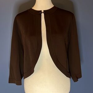 Dressbarn Brown half sleeve cardigan top, elastic button closure at neck, NWT